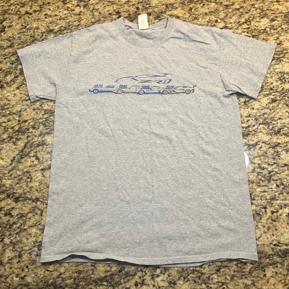 Chevrolet Corvette ZR1 Evolution T-Shirt Mens Medium Gray Gildan Heavy Cotton‎